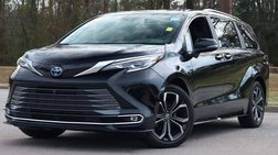 2025 Toyota Sienna Platinum 7-Passenger