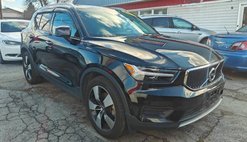 2019 Volvo XC40 T5 Momentum