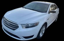 2017 Ford Taurus SE