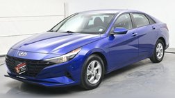 2023 Hyundai Elantra SE