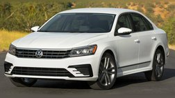 2018 Volkswagen Passat R-Line