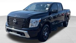 2023 Nissan Titan SV