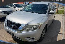 2013 Nissan Pathfinder SV