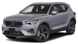2023 Volvo XC40 B5 Plus Bright Theme