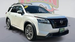 2022 Nissan Pathfinder SV