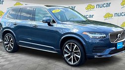 2021 Volvo XC90 T6 Momentum 7-Passenger
