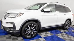 2020 Honda Pilot Touring w/Rear Captain's Chairs
