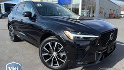 2023 Volvo XC60 B5 Plus Dark Theme