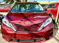 2016 Toyota Sienna LE