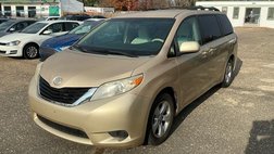 2011 Toyota Sienna LE 8-Passenger