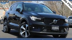 2023 Volvo XC40 B5 Plus Dark Theme