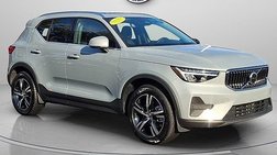 2025 Volvo XC40 B5 Core Bright Theme