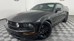 2006 Ford Mustang GT Deluxe