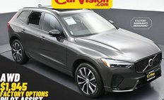 2023 Volvo XC60 B5 Plus Dark Theme