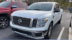2017 Nissan Titan SV