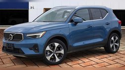 2025 Volvo XC40 B5 Plus Bright Theme