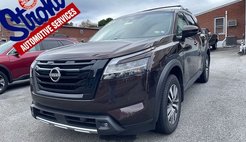 2022 Nissan Pathfinder SL