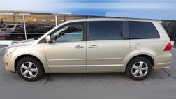 2010 Volkswagen Routan SE
