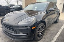 2022 Porsche Macan Base