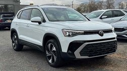 2025 Volkswagen Taos SE 4Motion