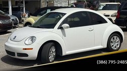 2010 Volkswagen New Beetle 