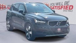2020 Volvo XC40 T5 Momentum