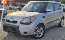 2011 Kia Soul +