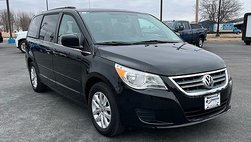 2013 Volkswagen Routan SE