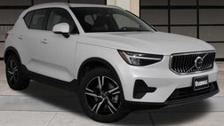 2025 Volvo XC40 B5 Core Bright Theme