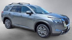 2023 Nissan Pathfinder SV