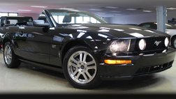 2005 Ford Mustang GT Deluxe