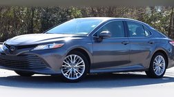 2020 Toyota Camry Hybrid XLE