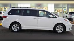 2020 Toyota Sienna LE