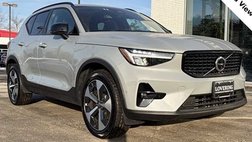 2025 Volvo XC40 B5 Plus Dark Theme