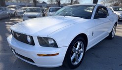 2008 Ford Mustang V6 Deluxe