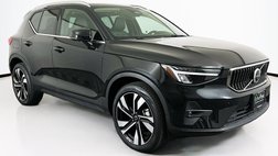2025 Volvo XC40 B5 Plus Bright Theme