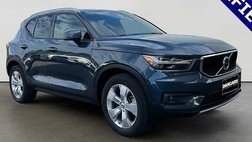 2022 Volvo XC40 T5 Momentum