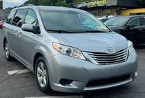 2015 Toyota Sienna LE 7-Passenger Auto Access Sea