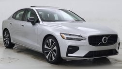 2022 Volvo S60 B5 Momentum