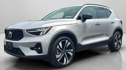 2024 Volvo XC40 B5 Plus Dark Theme
