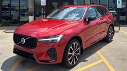 2023 Volvo XC60 B5 Plus Dark Theme