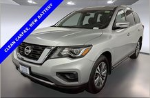 2020 Nissan Pathfinder S