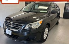 2012 Volkswagen Routan SE