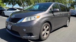 2013 Toyota Sienna LE 7-Passenger