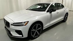 2024 Volvo S60 B5 Plus Dark Theme