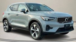 2025 Volvo XC40 B5 Plus Bright Theme