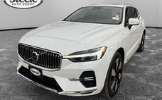 2023 Volvo XC60 Recharge T8 Plus Bright Theme