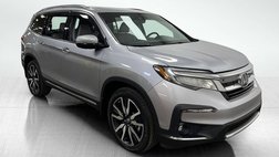 2021 Honda Pilot Touring w/Rear Captain's Chairs
