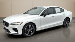 2022 Volvo S60 Recharge T8 R-Design Expression