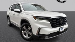 2023 Honda Pilot EX-L w/Rear Captain's Chairs